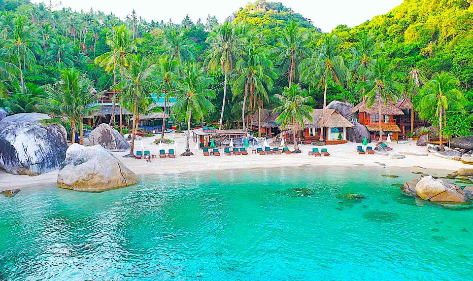 snorkeling-in-the-bays-of-koh-tao snorkeling in the bays of koh tao